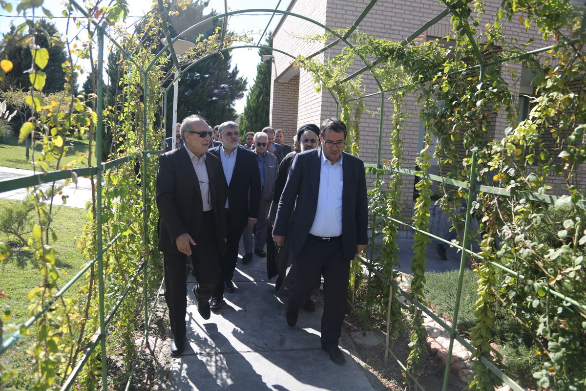 بازدید وزیر صمت از طرح توسعه و خط تولید کویرتایر